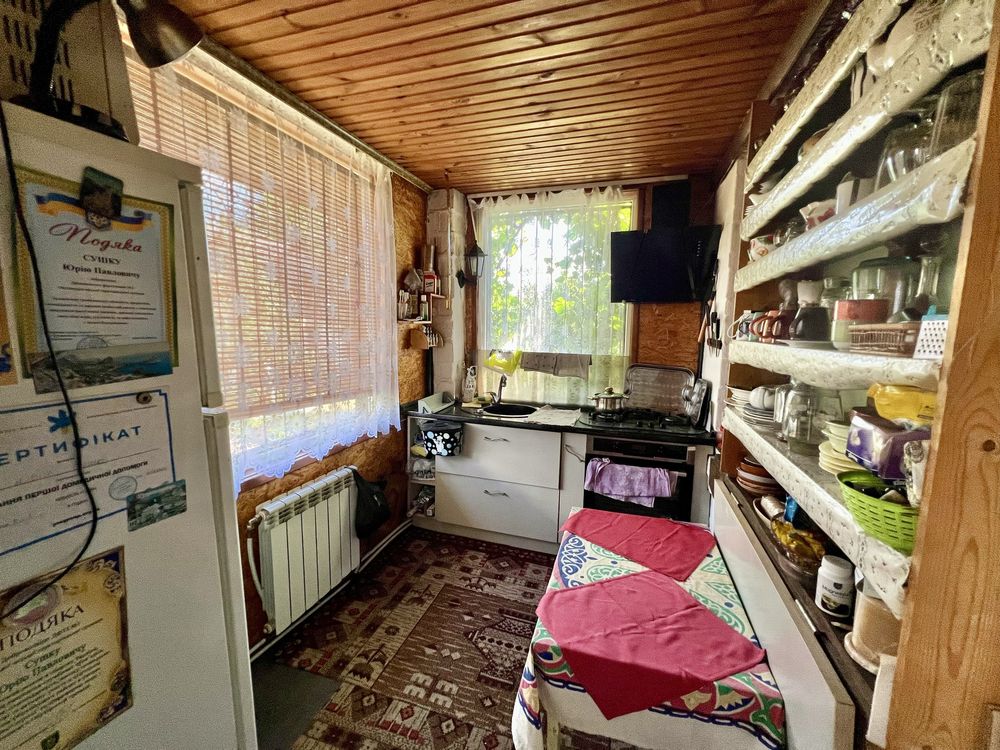 Продам дачу з басейном і баней в Гостомелі