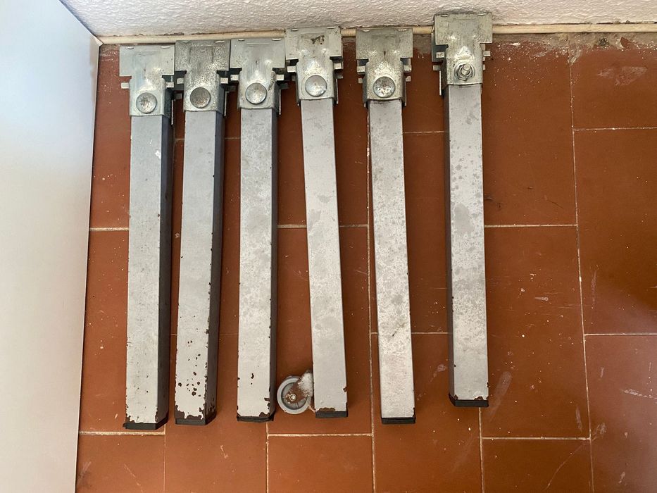 Estrado com cabeceira 180x200