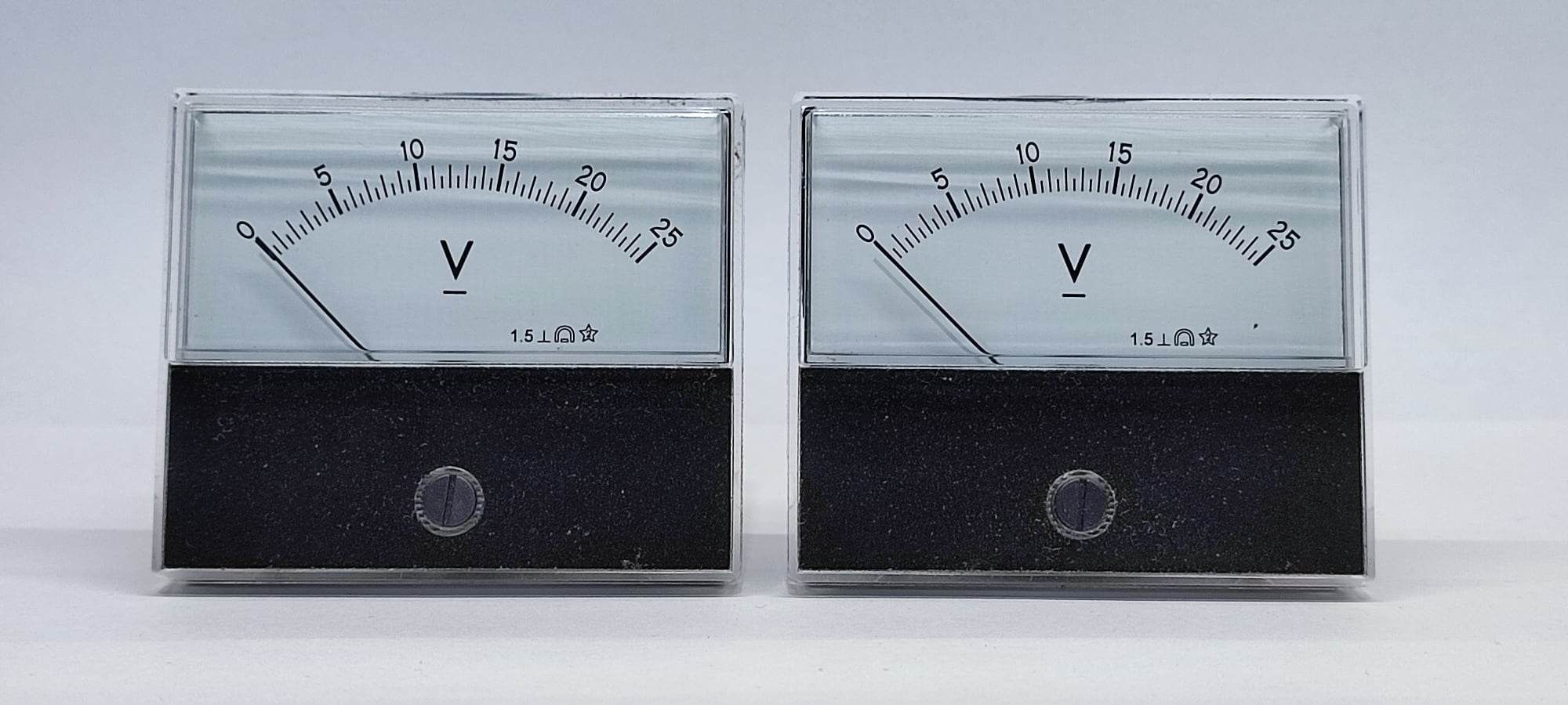 #719 Miernik / zegar 25V Voltmeter