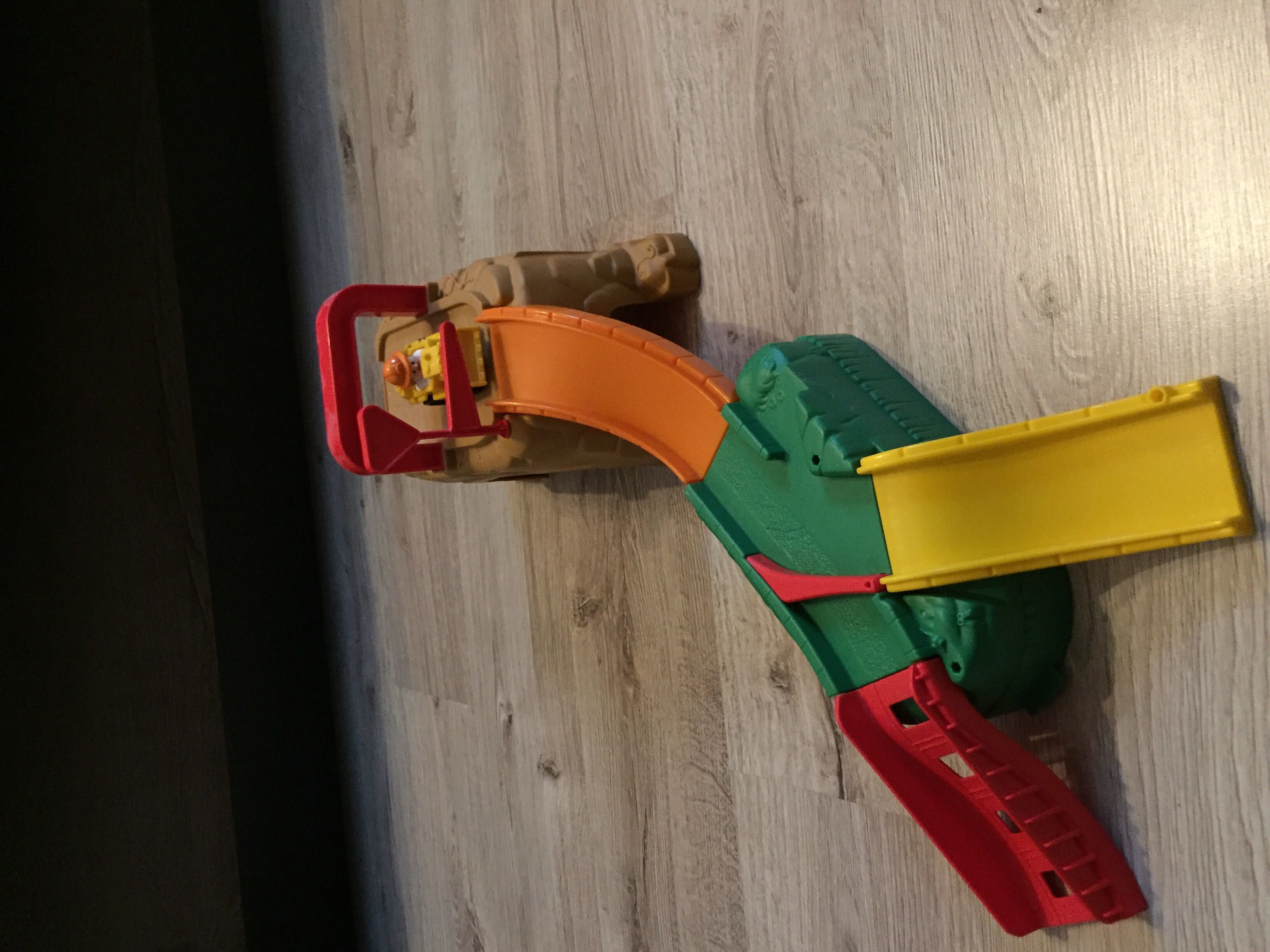 Zjeżdżalnia fisher price