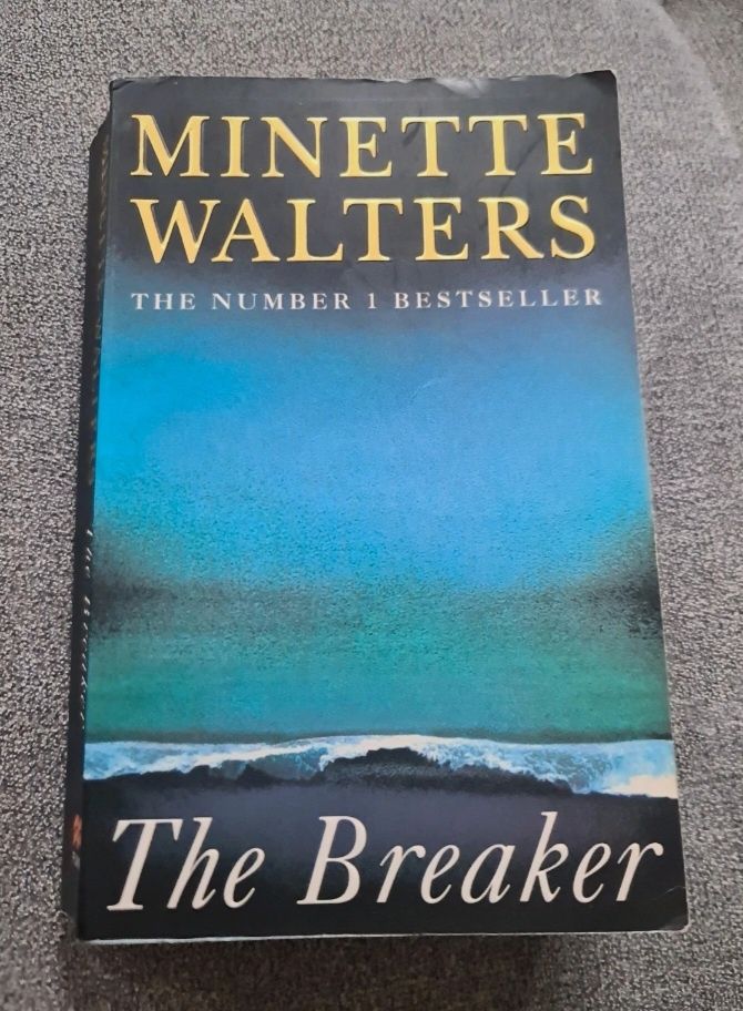 The Breaker Minette Walters powieść kryminalna po angielsku