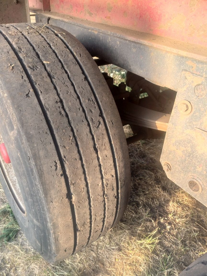 Полуприцеп бортовий зерновоз