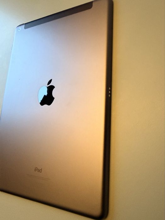 Apple Ipad 10.2” 2021 9a Geraçāo 64GB Wifi + 4G Cellular
