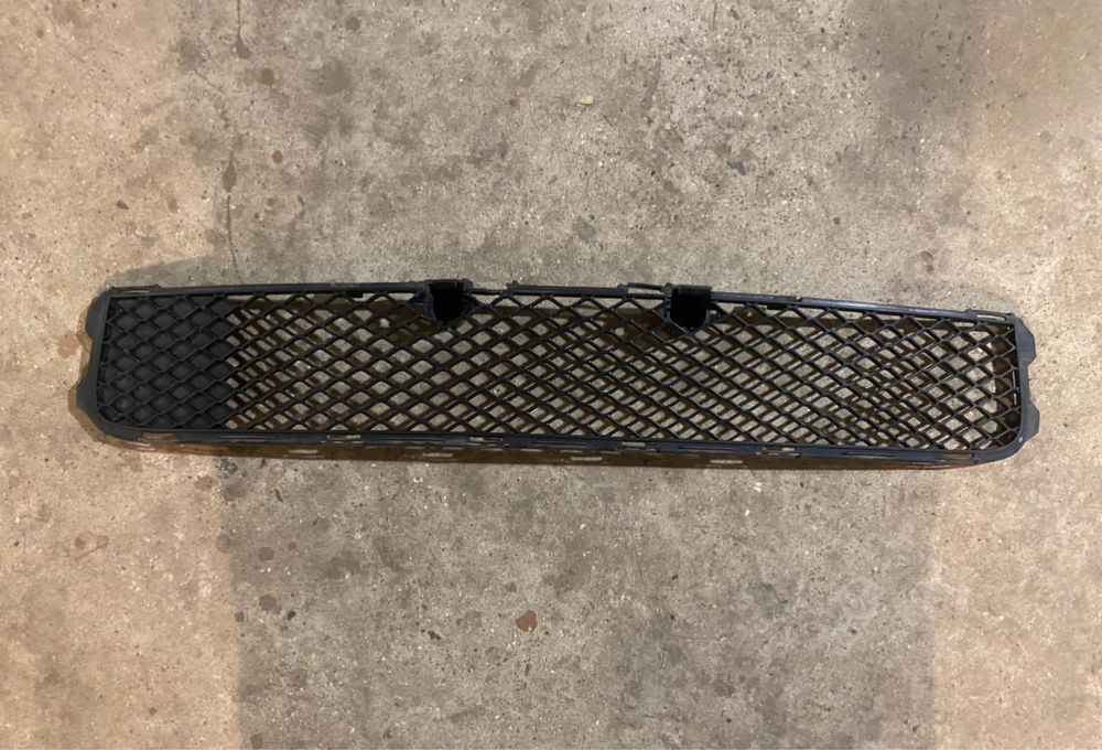 Решетка бампера средня LANCER X, лансер