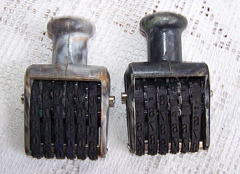 Канцелярский штамп-нумератор ручной