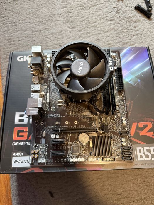 Plyta AM4, Ryzen 7 1700, 32GB ram DDR4