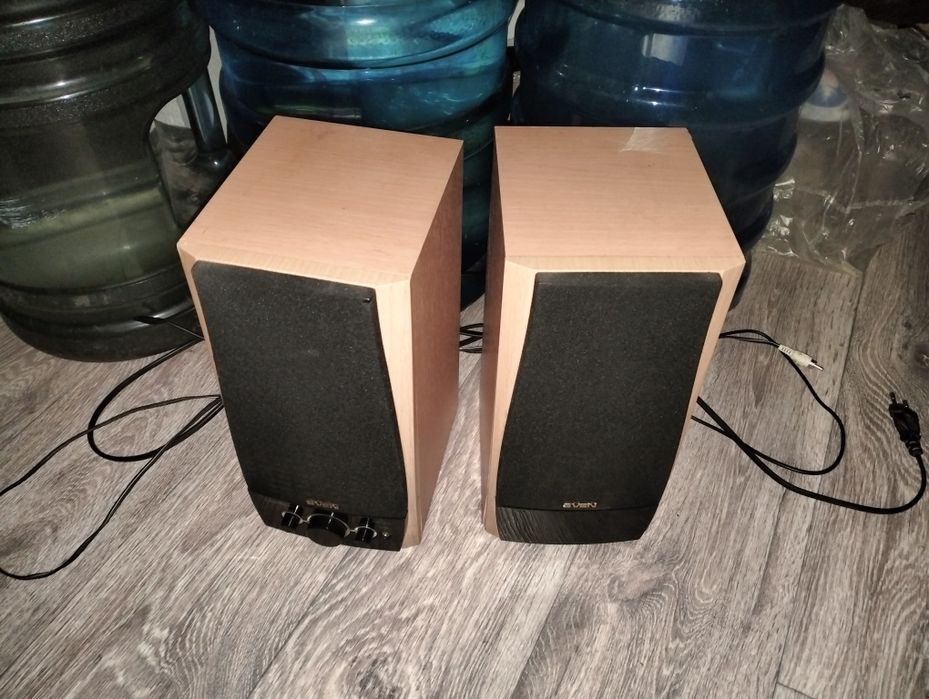 Продам колонки Sven