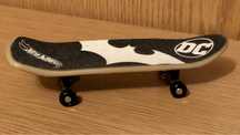 Tech Deck ( Finger Skate ) Batman Hotweels