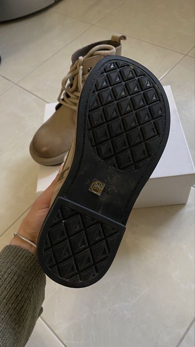 Короткі весняні черевики