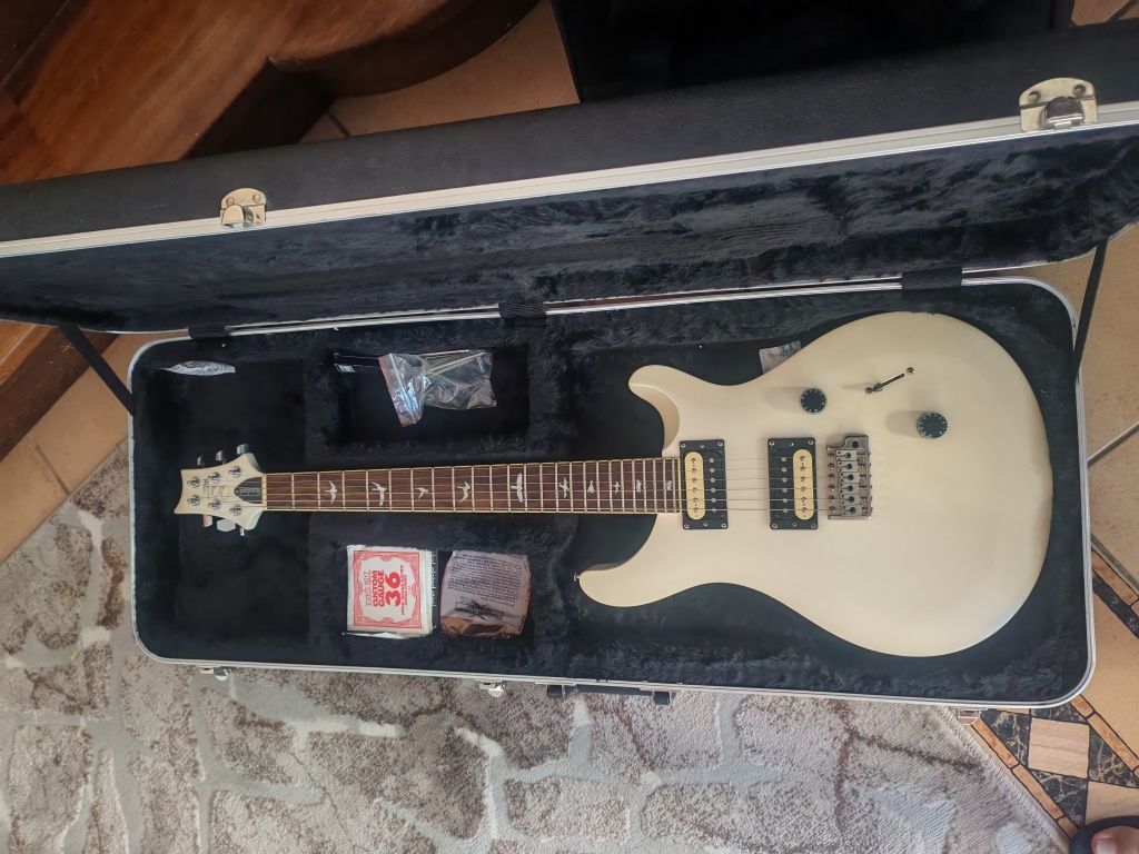 PRS SE Standard Custom 24 White Pearl Limited Edition