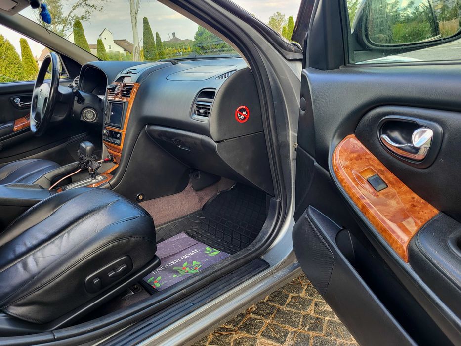 КРАСИВАЯ И УХОЖЕННАЯ Nissan-Maxima -Автомат