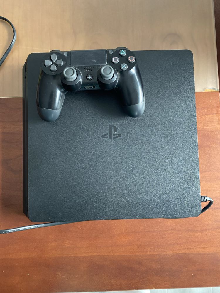 Playstation 4 + comando