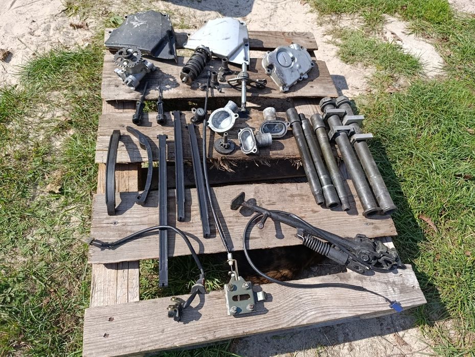 Części Yamaha R6 rj03 98 - 02 r 5EB rj01 impulsator stopka ślizg B4