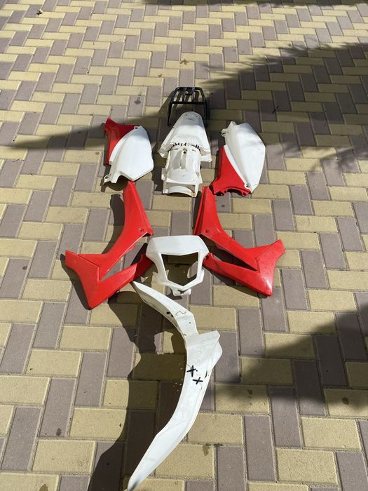 Продам пластик на Hornet Dakar, Exdrive CRF( Honda CRF)