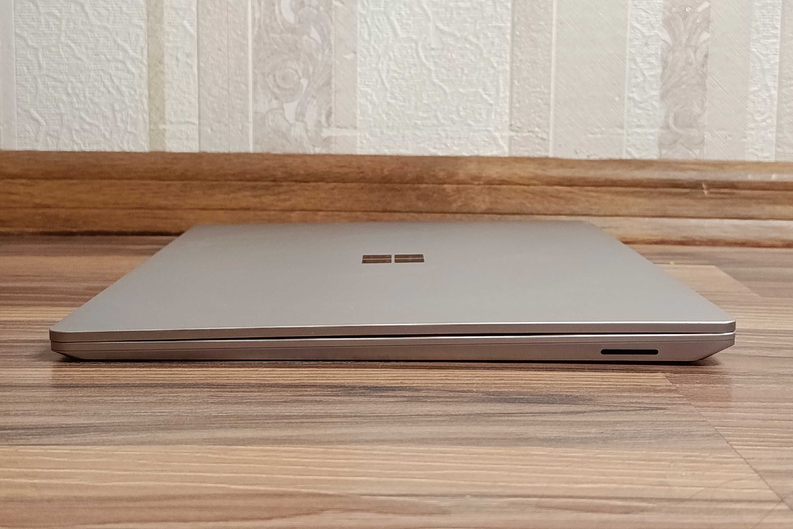 БОМБА! Ноутбук Microsoft 15.6" [Touch/Ryzen 7 4980U/8GB DDR4/SSD 256]
