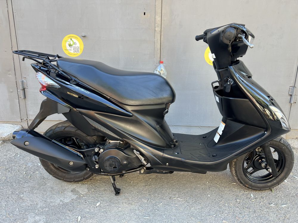 Suzuki Address V 125 S з Японії