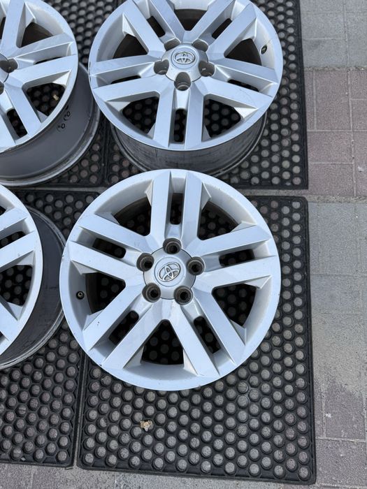 Диски оригінал toyota rav4 camry avalon highlander verso r17 5 114,3