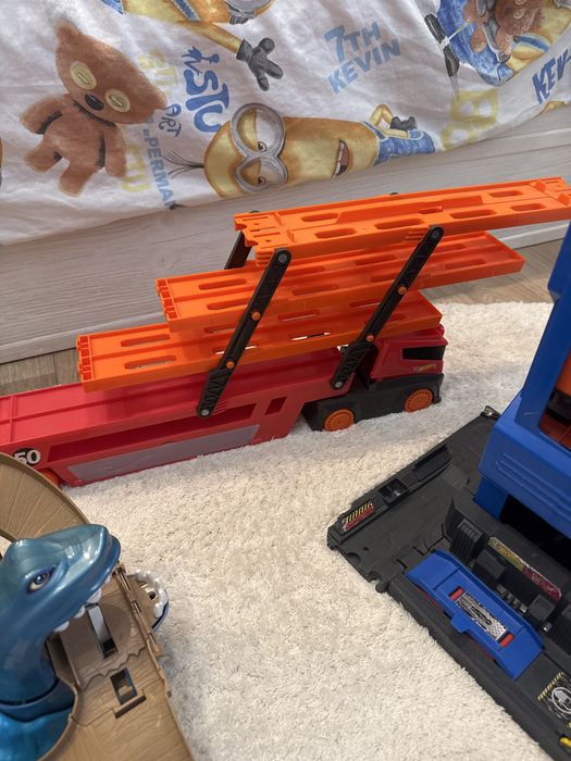 Треки,гаражи,машинки