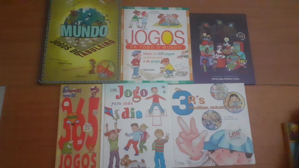 Livros para os mais pequenos sobre actividades, pintura, manualidades,