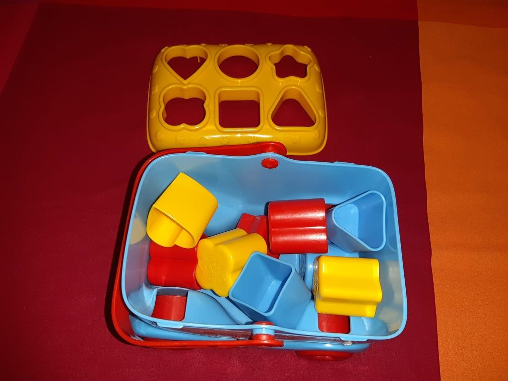 Brinquedo didático.