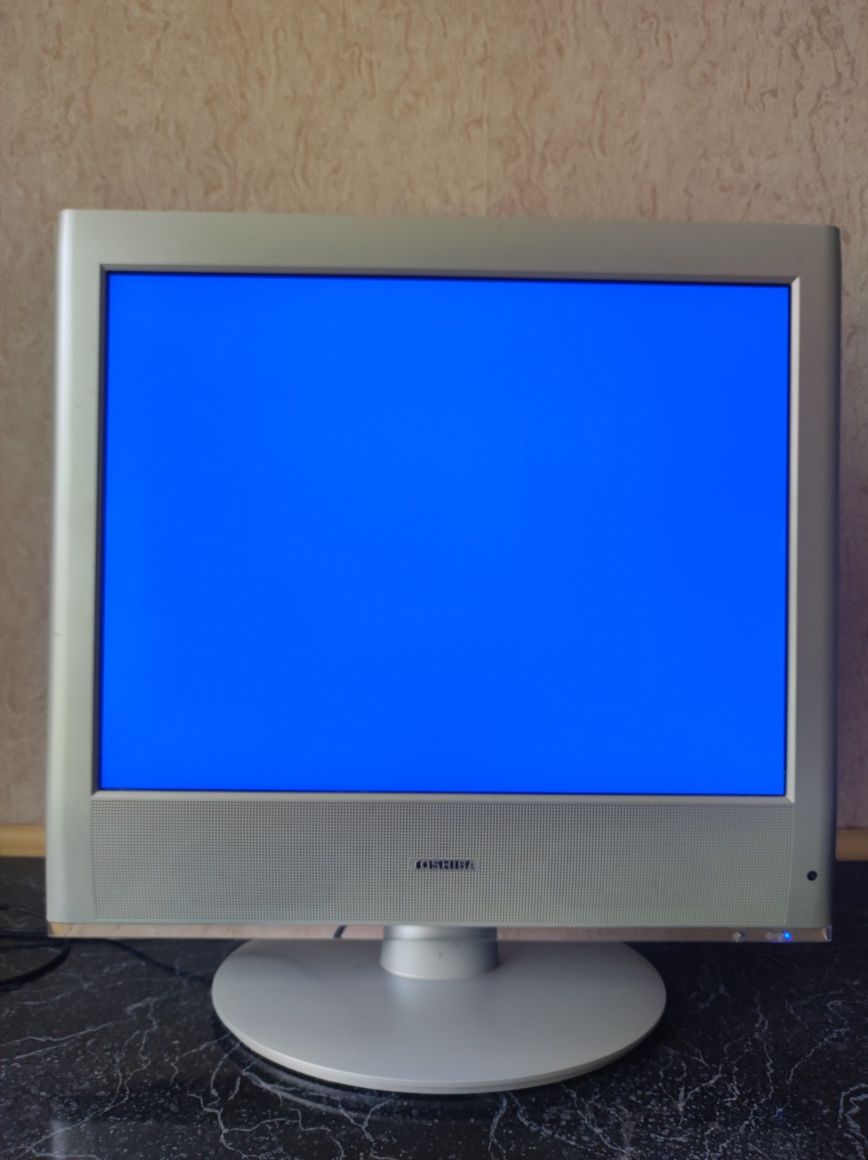 Тв Toshiba LCD 51 см. без тюнера