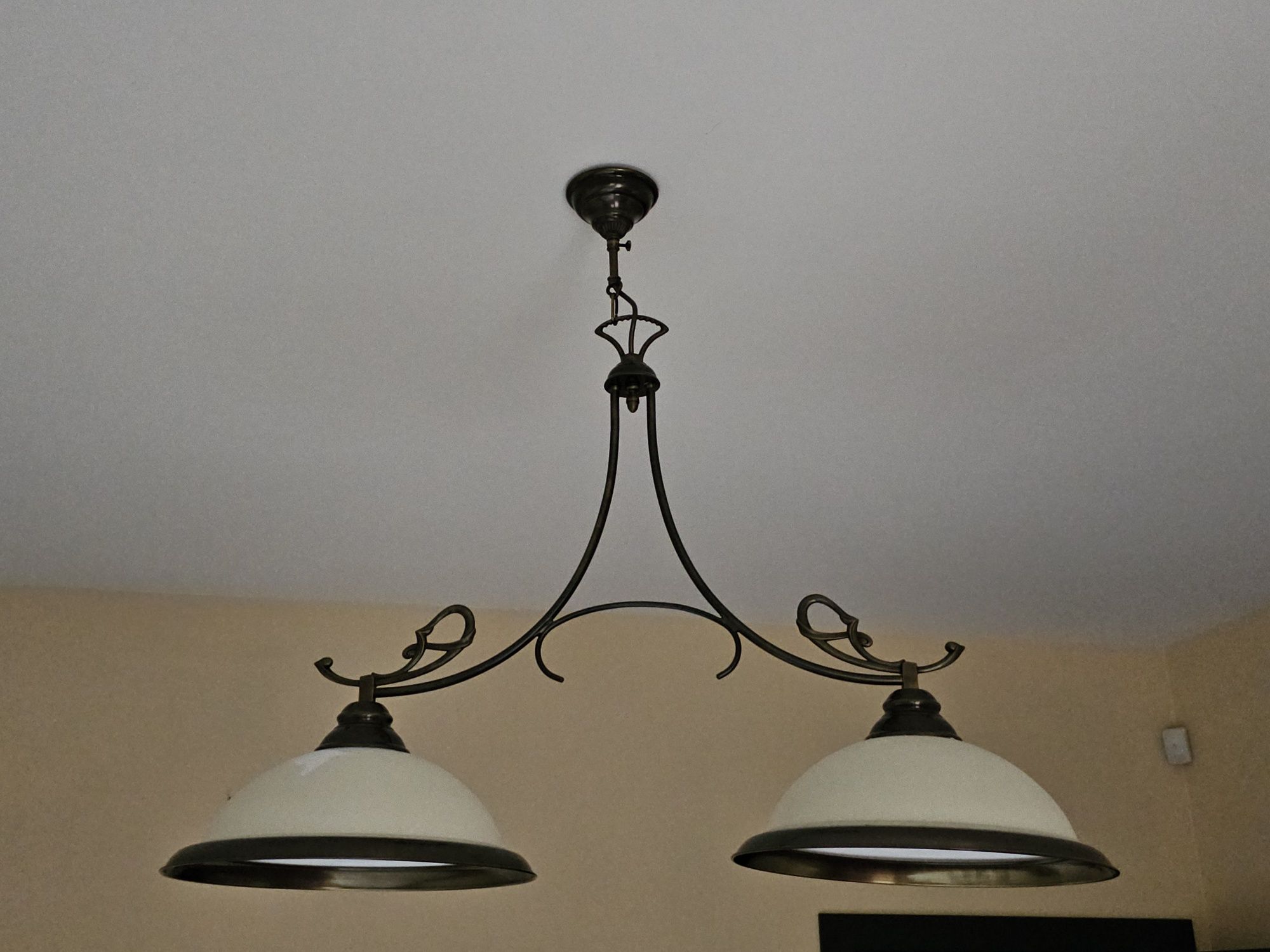 Żyrandol sufitowy