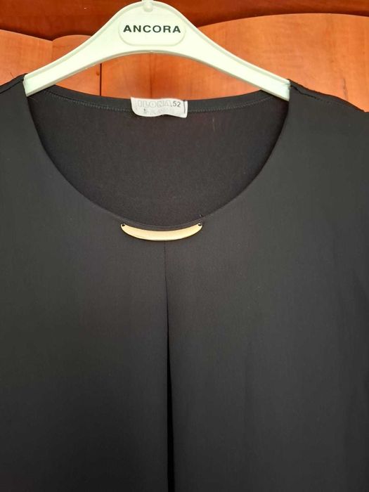 Czarna bluzka z szyfonowymi rękawami