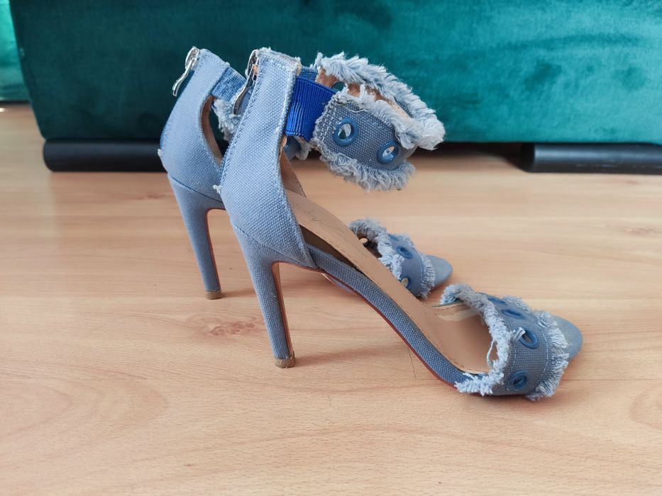 Sandałki niebieskie