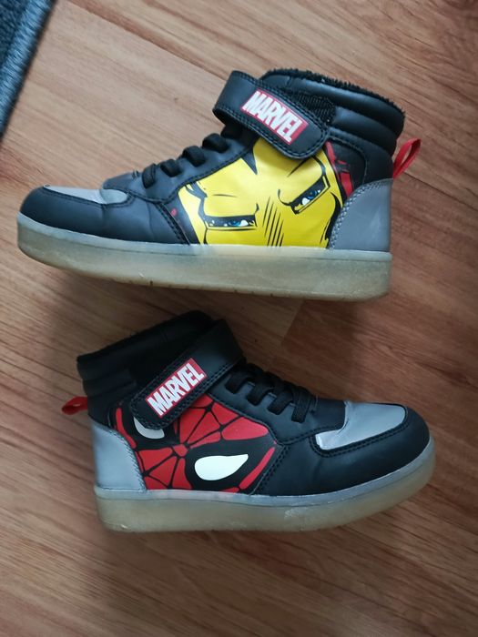 Buty świecące h&m 31 za kostkę ocieplane sportowe