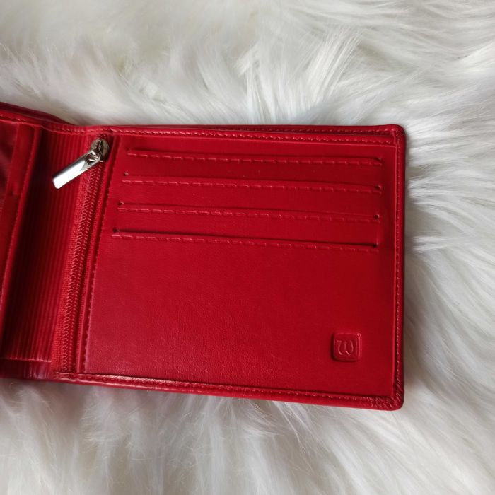 Cienki czerwony portfel etui na karty wizytówki Wilmar