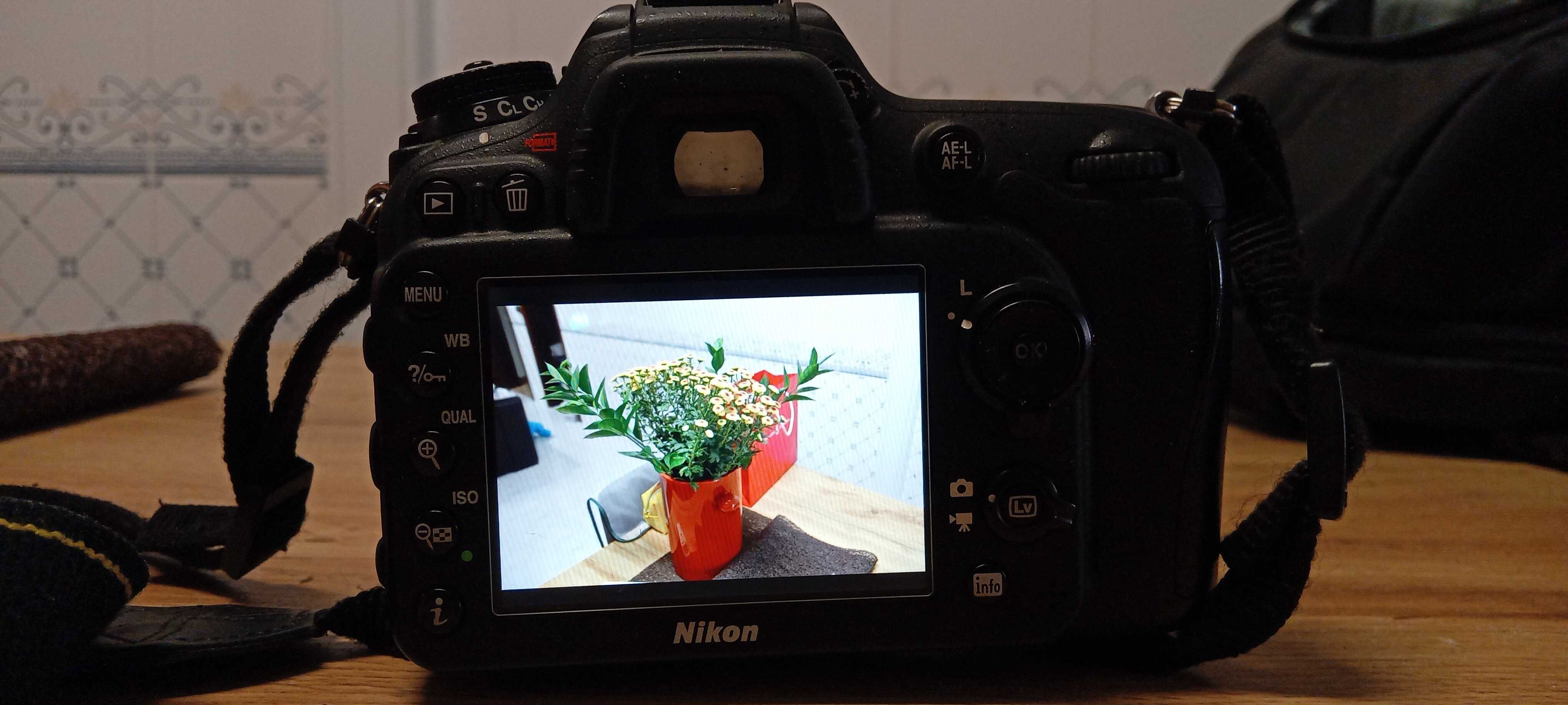 Nikon D7100 imaculada com 26.914 disparos, mais extras
