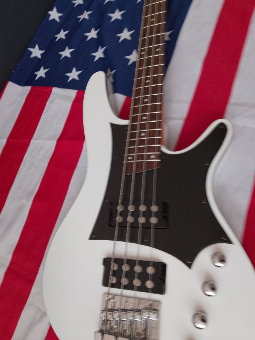 Gitara elektryczna basowa Ibanez srx 430  sdgr