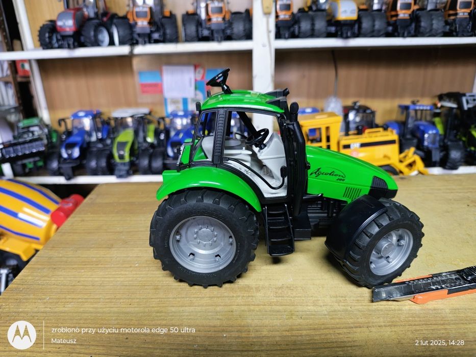 Traktor Deutz Fahr bruder