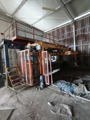 Linia technologiczna do produkcji płyt betonowych , wibroprasa