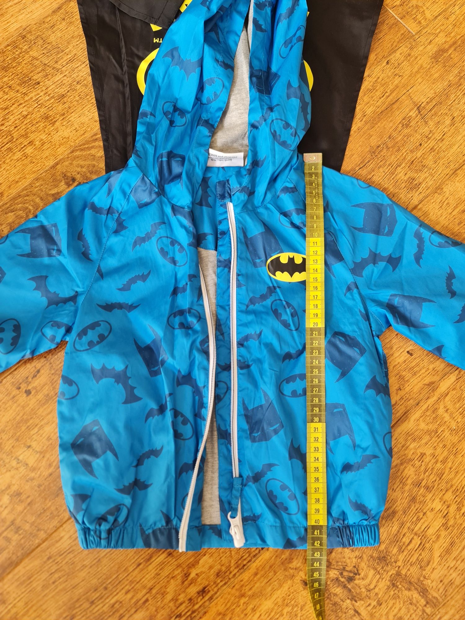 Kurtka BATMAN przeciwdeszczowa dla dziecka 104/110 cm