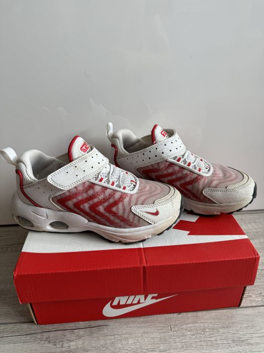 Кросівки на дівчинку Nike кожа