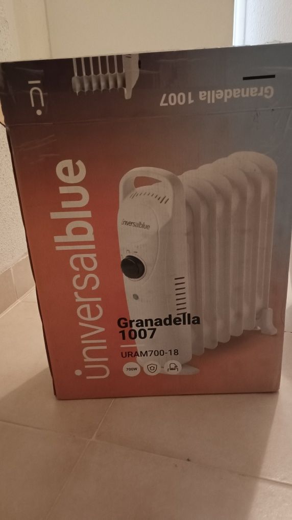 Mini Aquecedor óleo, como novo