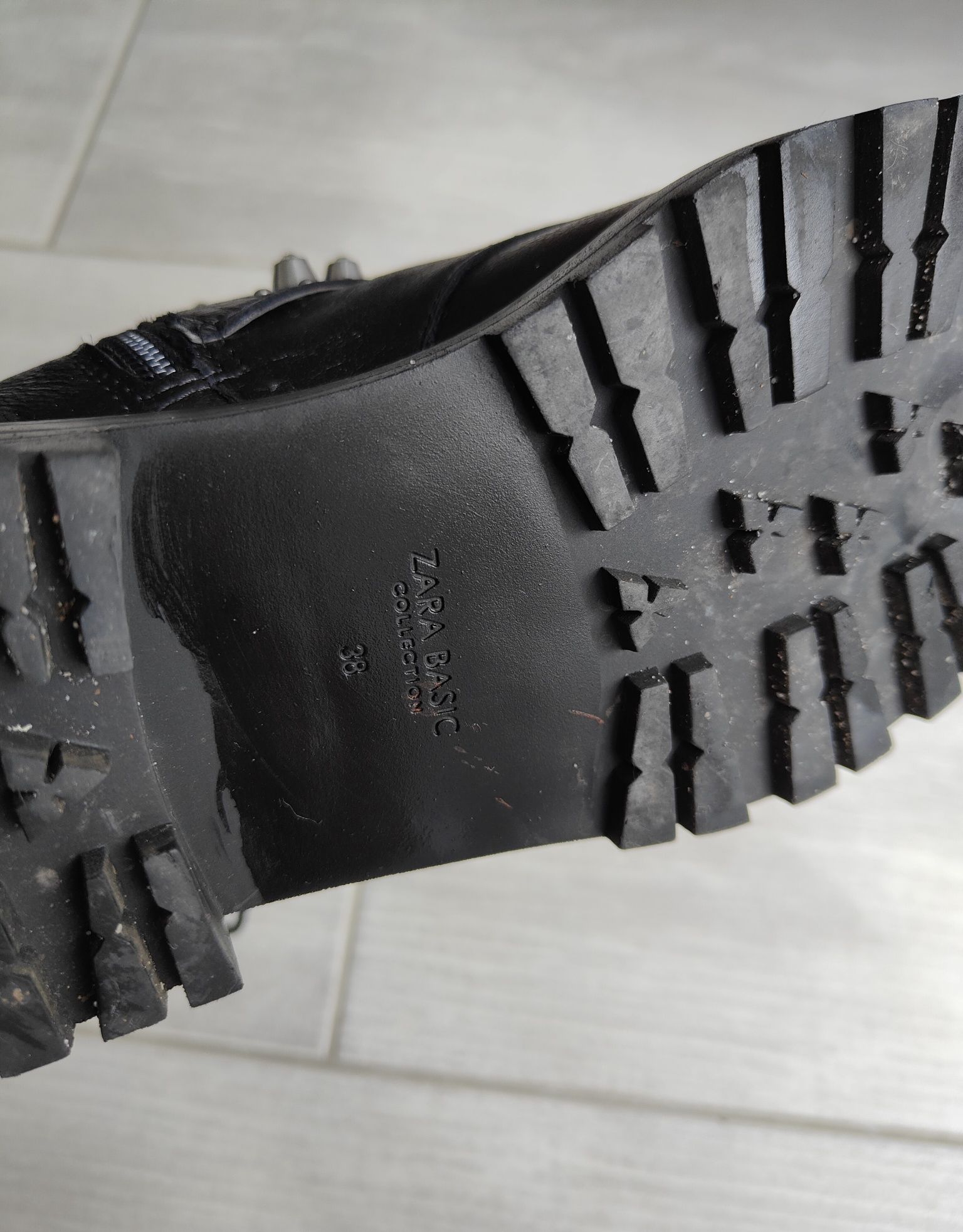 Czarne skórzane botki z dżetami, Zara, r. 38, biker boots, motocyklowe