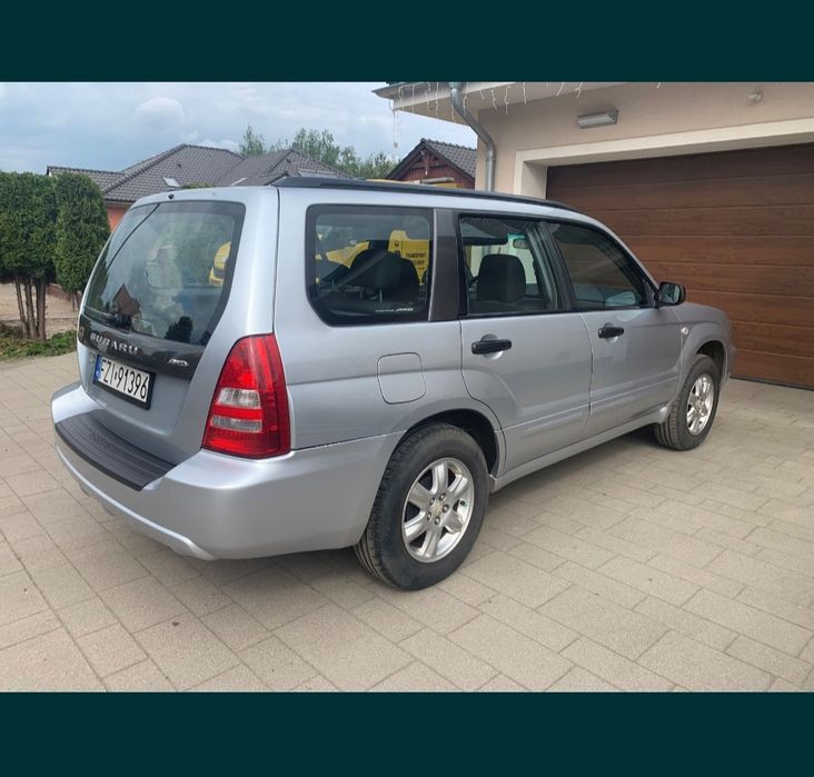 Subaru Forester 2.0 AWD 4x4 2005 Automat  hak Bardzo dobry stan