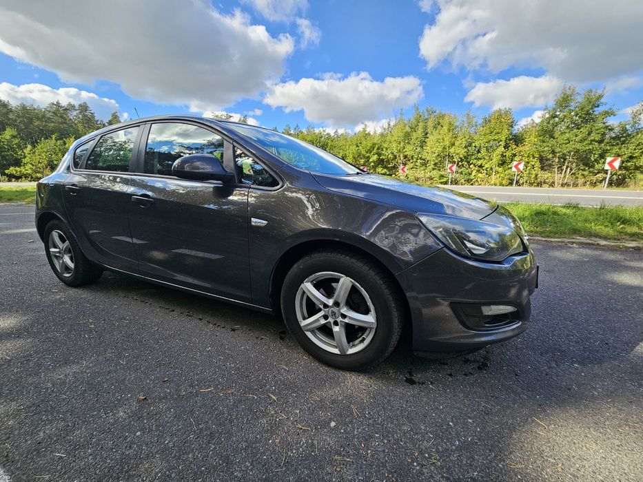 Opel Astra J 2013 1.6 16V Automat
