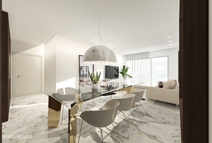 Apartamento T3 + 2 (Duplex) em Condomínio Privado