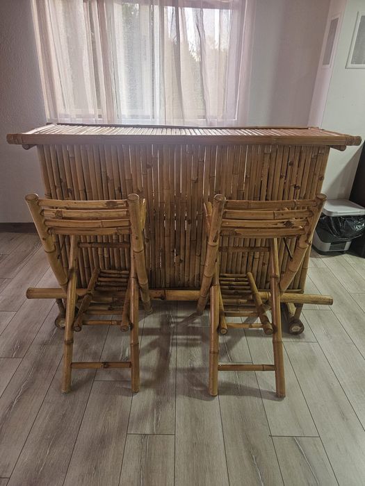 Bar em Bambu com 2 bancos NOVO