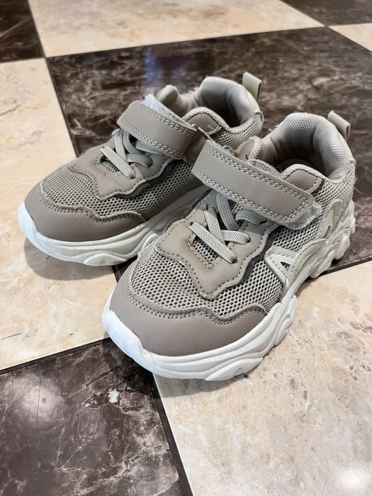 Кросівки для дівчинки 29 розмір