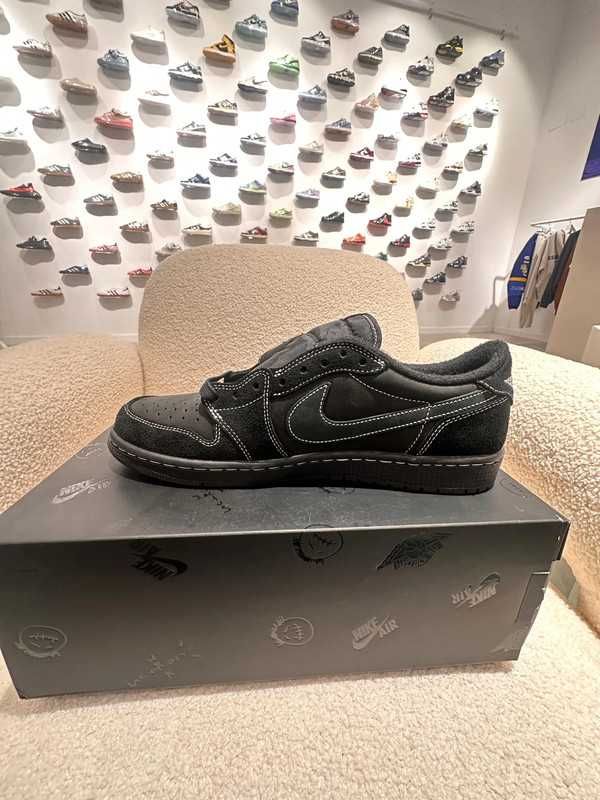 Jordan 1 Retro Low OG SP Travis Scott Black Phantom R.42