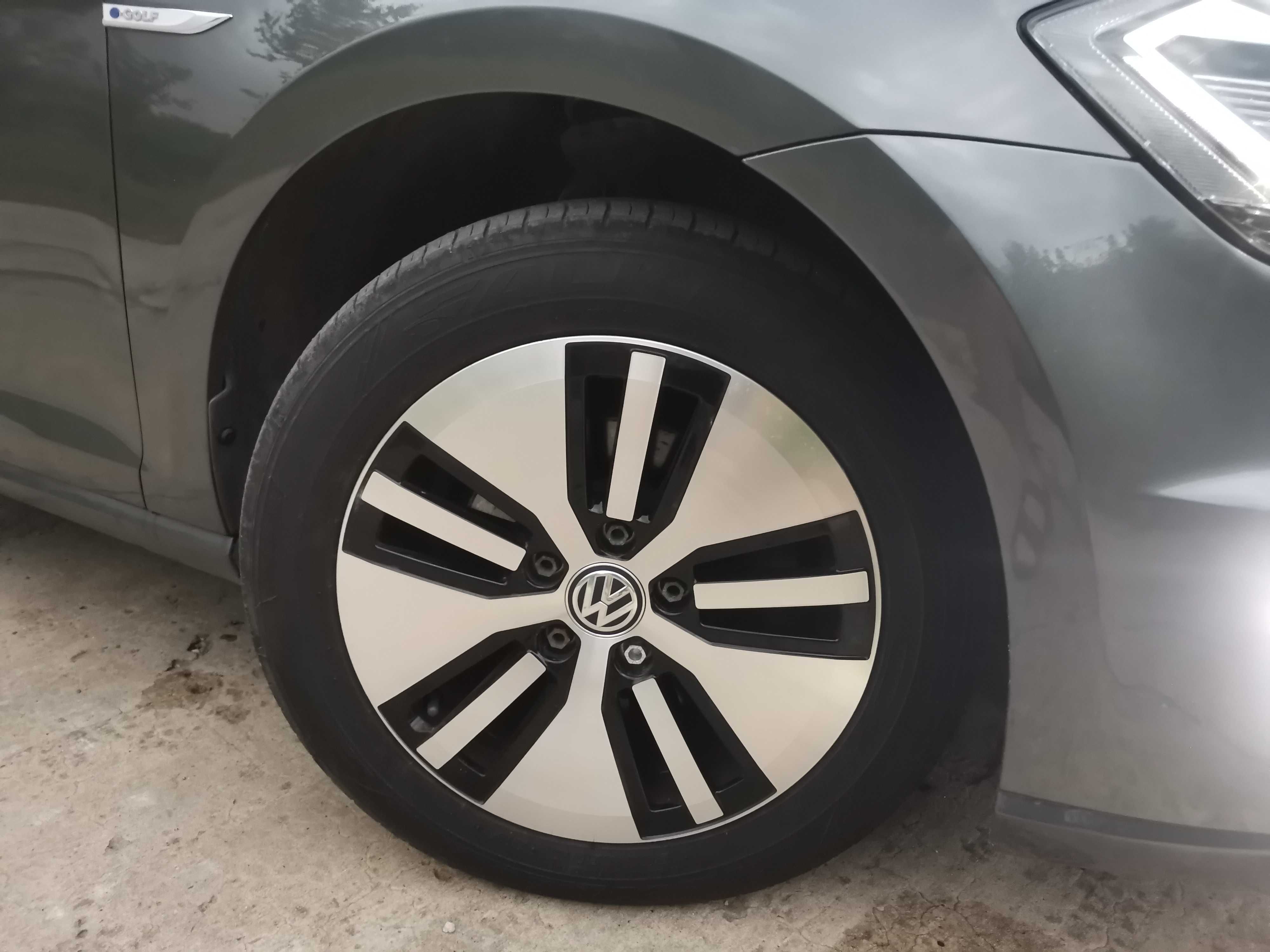 Volkswagen E-Golf  батарея 35.8 Квт, рік випуску: 2019, Не фарбований