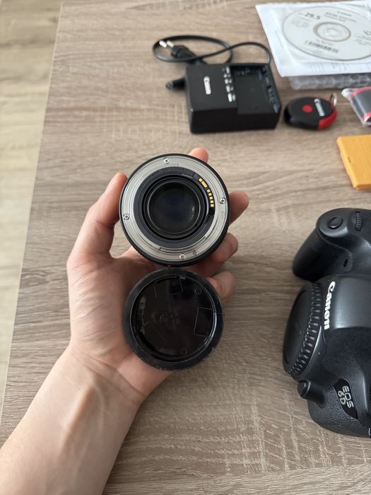 Фотоапарат canon eos 6d з обʼєктивом 50mm f/1.4 кенон