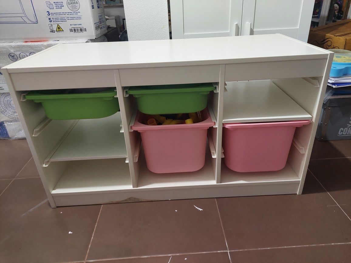 Armario arrumação para quarto de criança