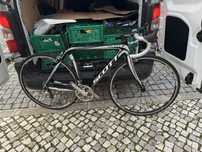 Scott r3 de estrada carbono