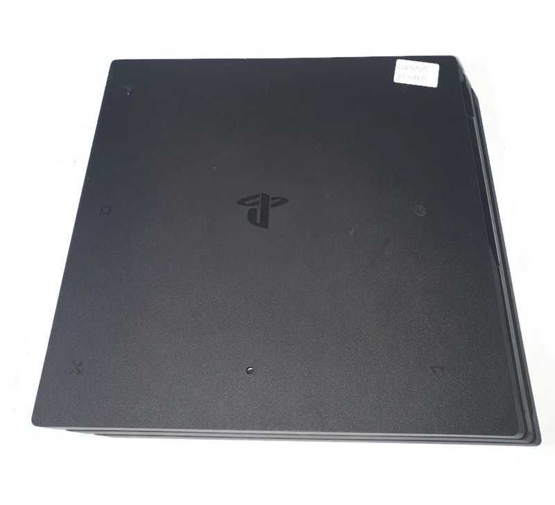 Konsola PS4 PRO pad + dwie gry