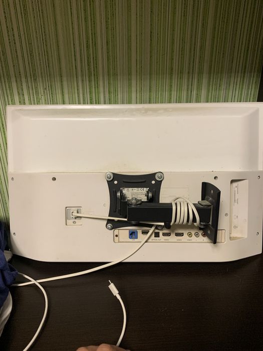 Телевізор Kivi 24fk30w 24діагональ